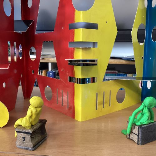 The Art of Display: gallery visitors